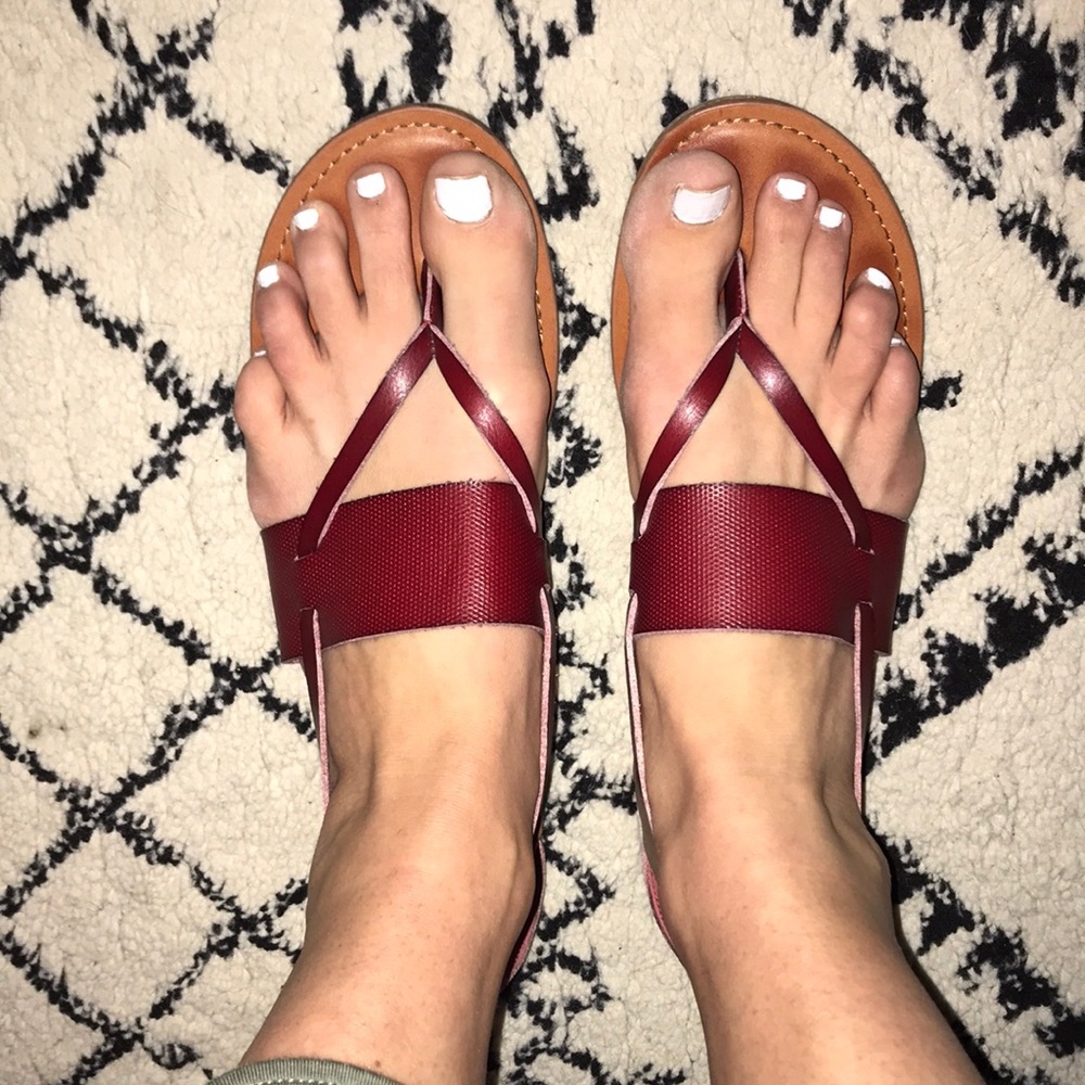 Red sandals - Picture 4 of 5